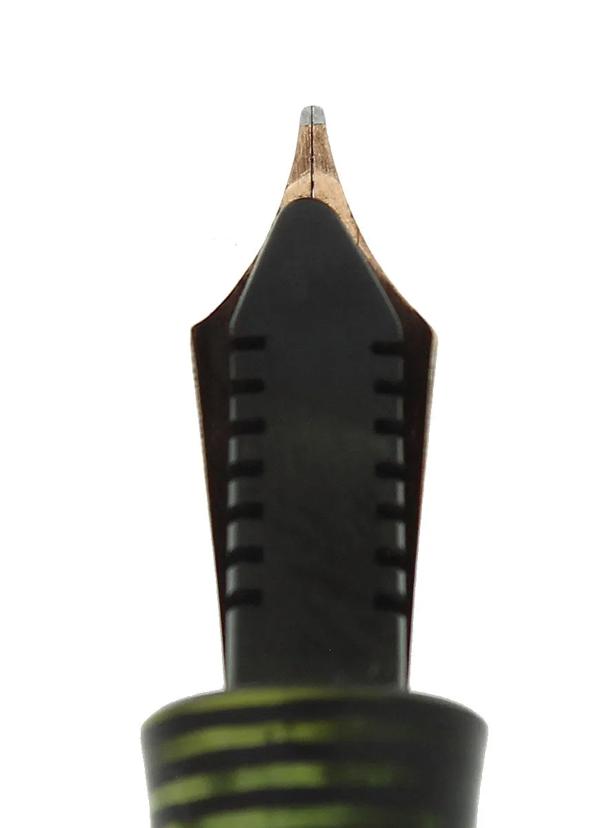 1936 PARKER VACUMATIC EMERALD PEARL STANDARD SIZE DOUBLE JEWEL FOUNTAIN PEN RESTORED