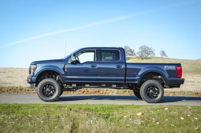 7" Coil Spring Lift Kit With SST3000 Shocks - Ford F-250 Super Duty Diesel Without Camper Spring Package 4WD 2017-2022
