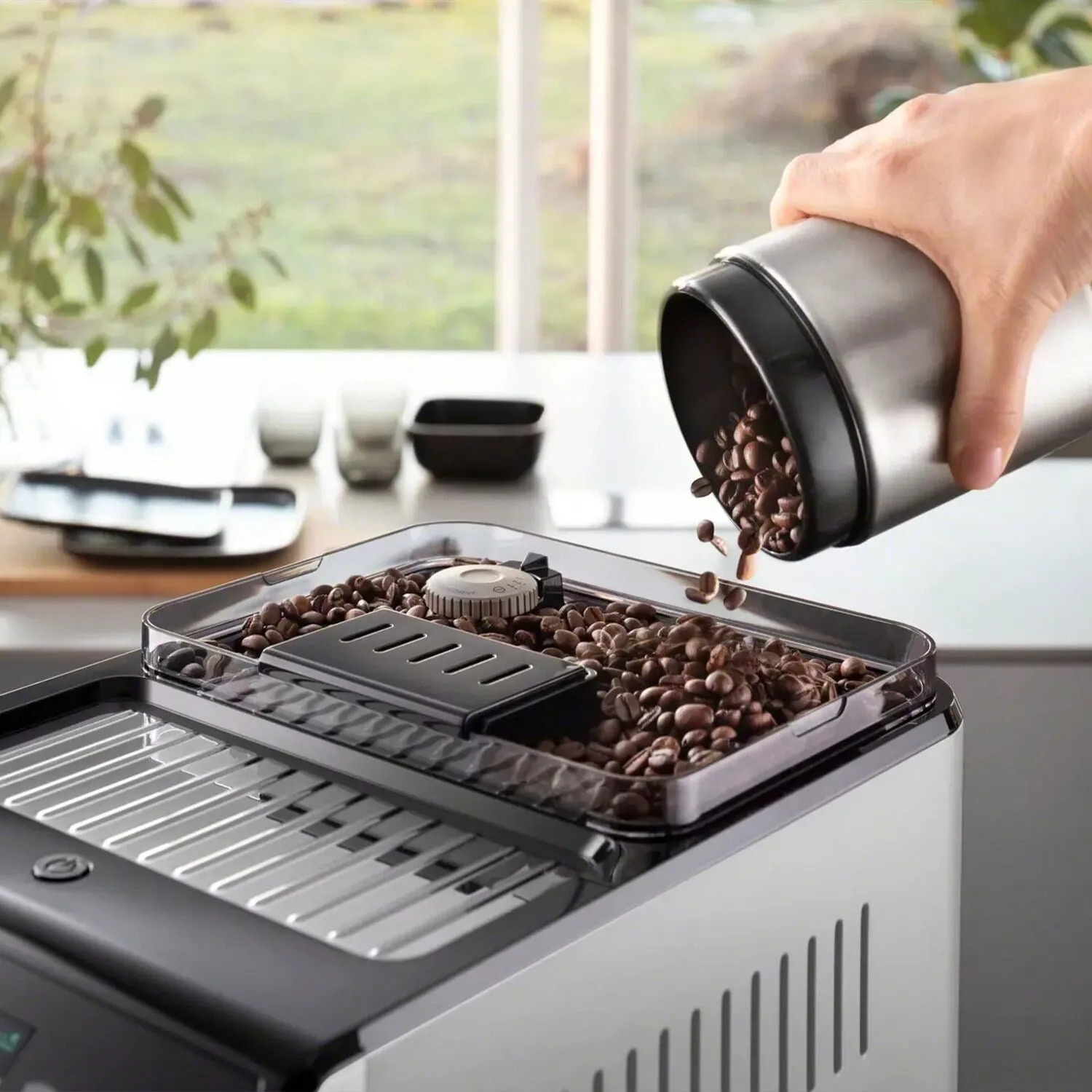 De'Longhi Eletta Explore Fully Automatic Espresso Machine with Cold Brew (ECAM45086S)