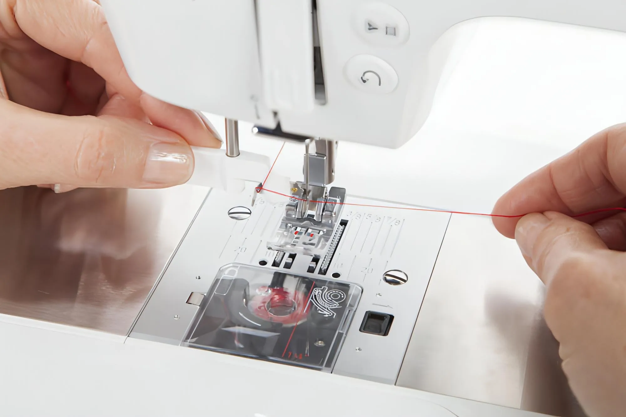 Singer Featherweight C240 Sewing Machine with Pro Dual Feed Sewing